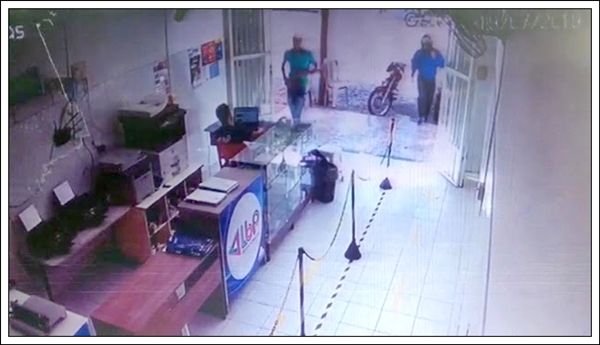 Vídeo: Bandidos armados assaltam correspondente bancário, no alto sertão, câmeras gravaram a ação