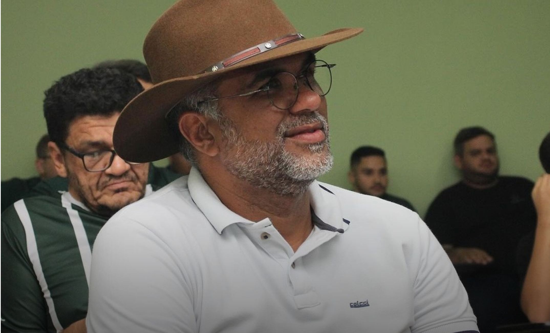 Conselho do Nacional de Patos decide excluir presidente Thiago Cintra por má administração; gestor protesta