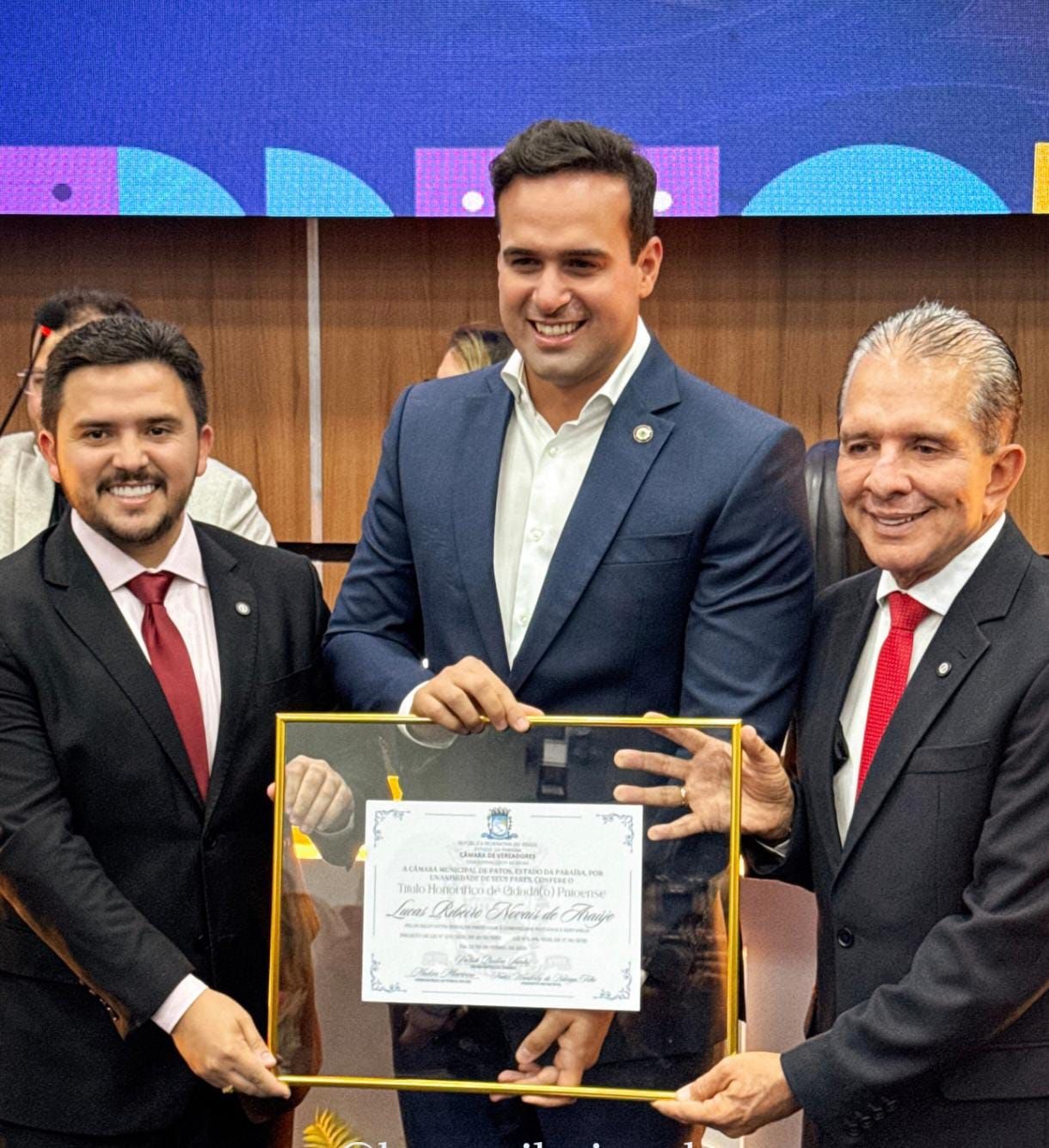 Maikon Minervino celebra noite de homenagens na Câmara de Patos e agradece apoio recebido dos vereadores para eleição da Mesa Diretora; ouça