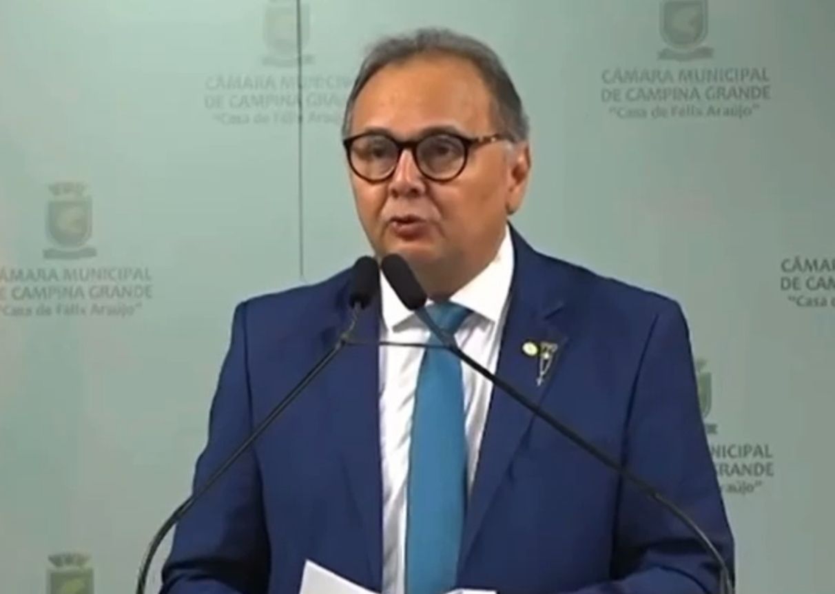 Polêmica: Manoel Ludgério chama deputado Walber Virgolino de \'frouxo\' em sessão da ALPB, em CG; veja vídeo