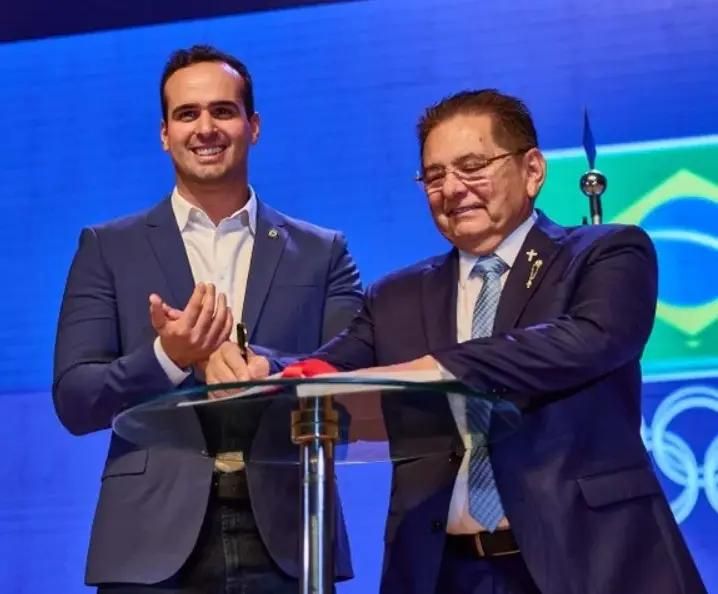 Base governista se ajusta e Lucas ganha reforço estratégico de Adriano Galdino