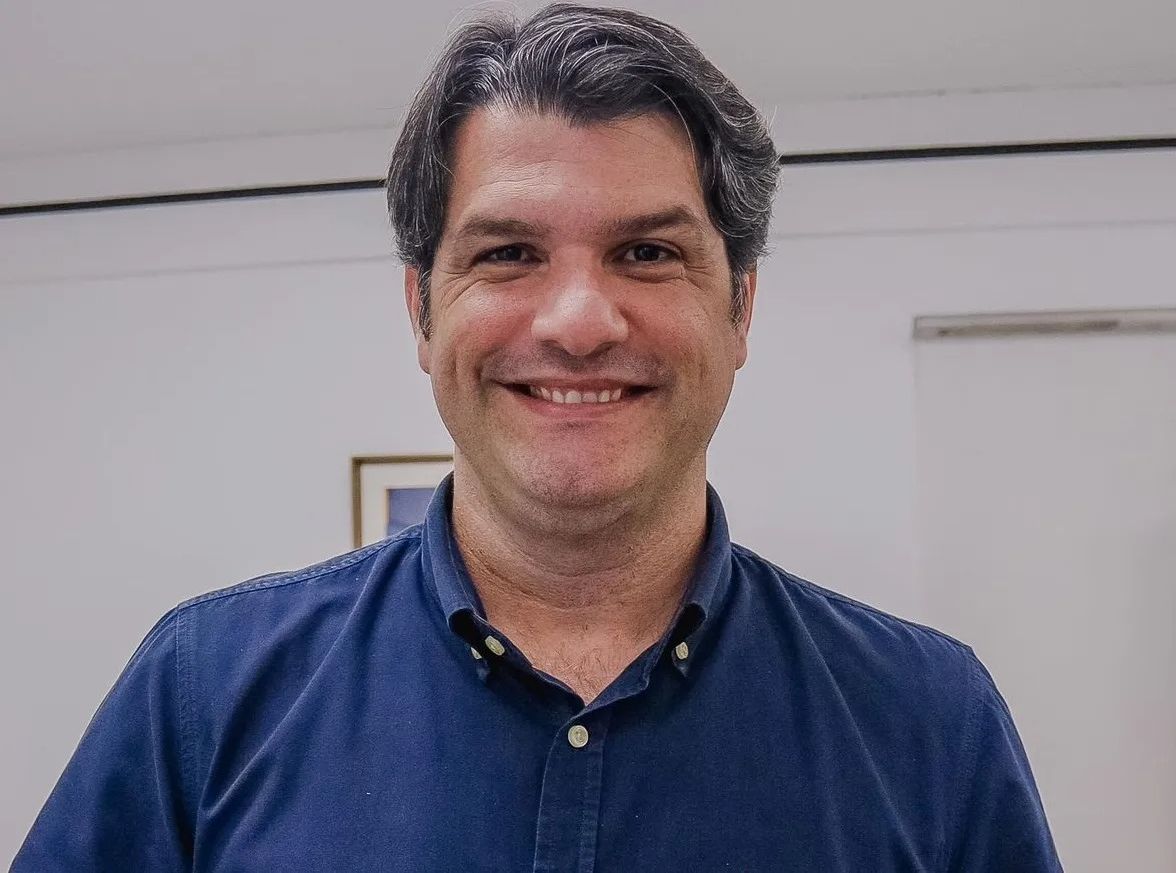 Vice-prefeito Léo Bezerra deixa presidência do PSB em João Pessoa a pedido do governador João Azevêdo; veja