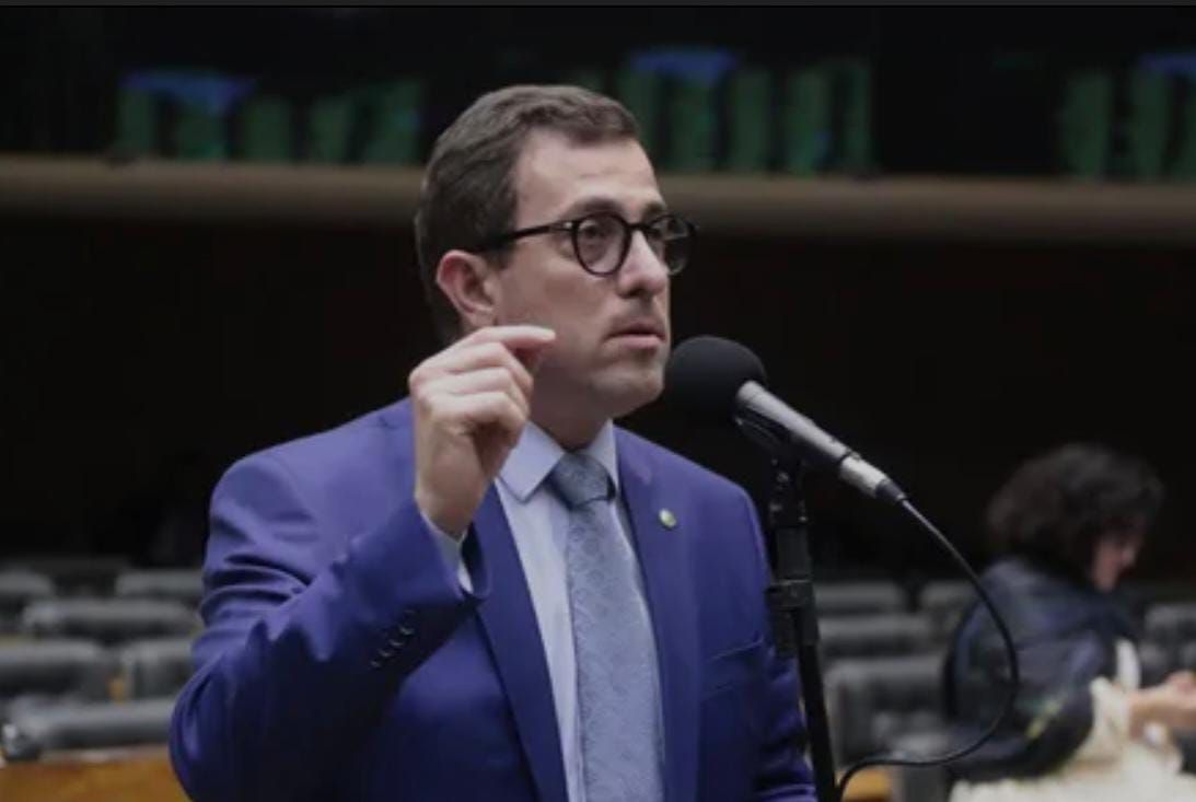 Gervásio Maia está de malas prontas para desembarcar no Republicanos, decisão gera polêmica no PSB; veja