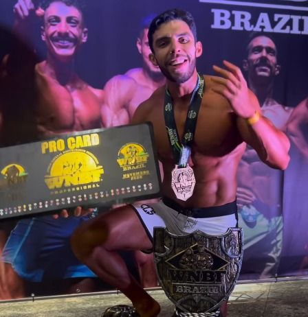 Orgulho para a Paraíba: Fisiculturista de Catingueira conquista título mundial e se torna o primeiro atleta profissional do estado na WNBF