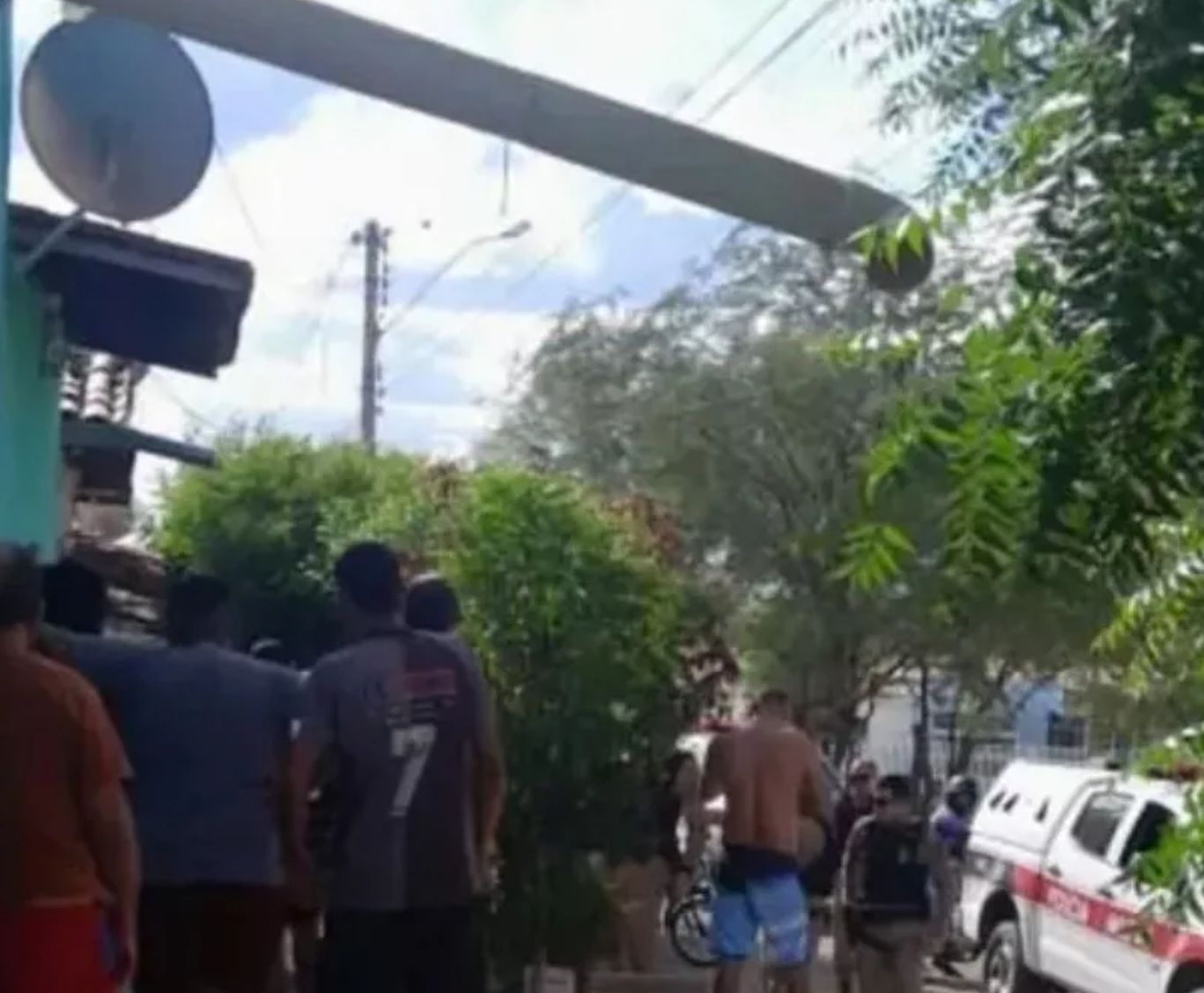 Homem é contido com tiro na perna após avançar com faca contra moradores no Bairro Vila Cavalcante, em Patos