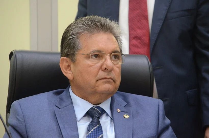 Adriano usa tribuna da Assembleia e manda recado direto para o grupo governista: \