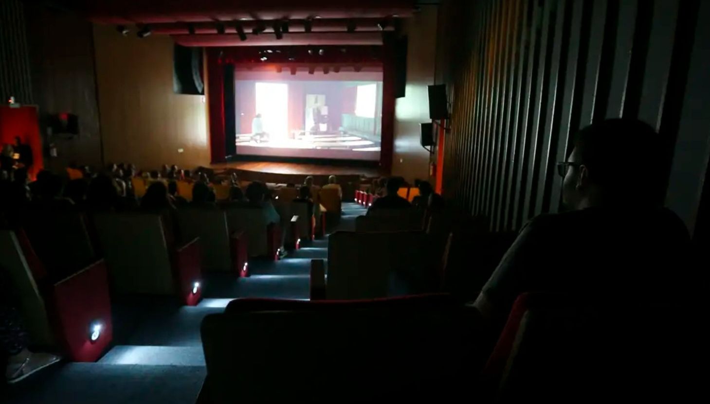 Justiça da Paraíba suspende lei que libera entrada com alimentos e bebidas externas em cinemas, shows e eventos