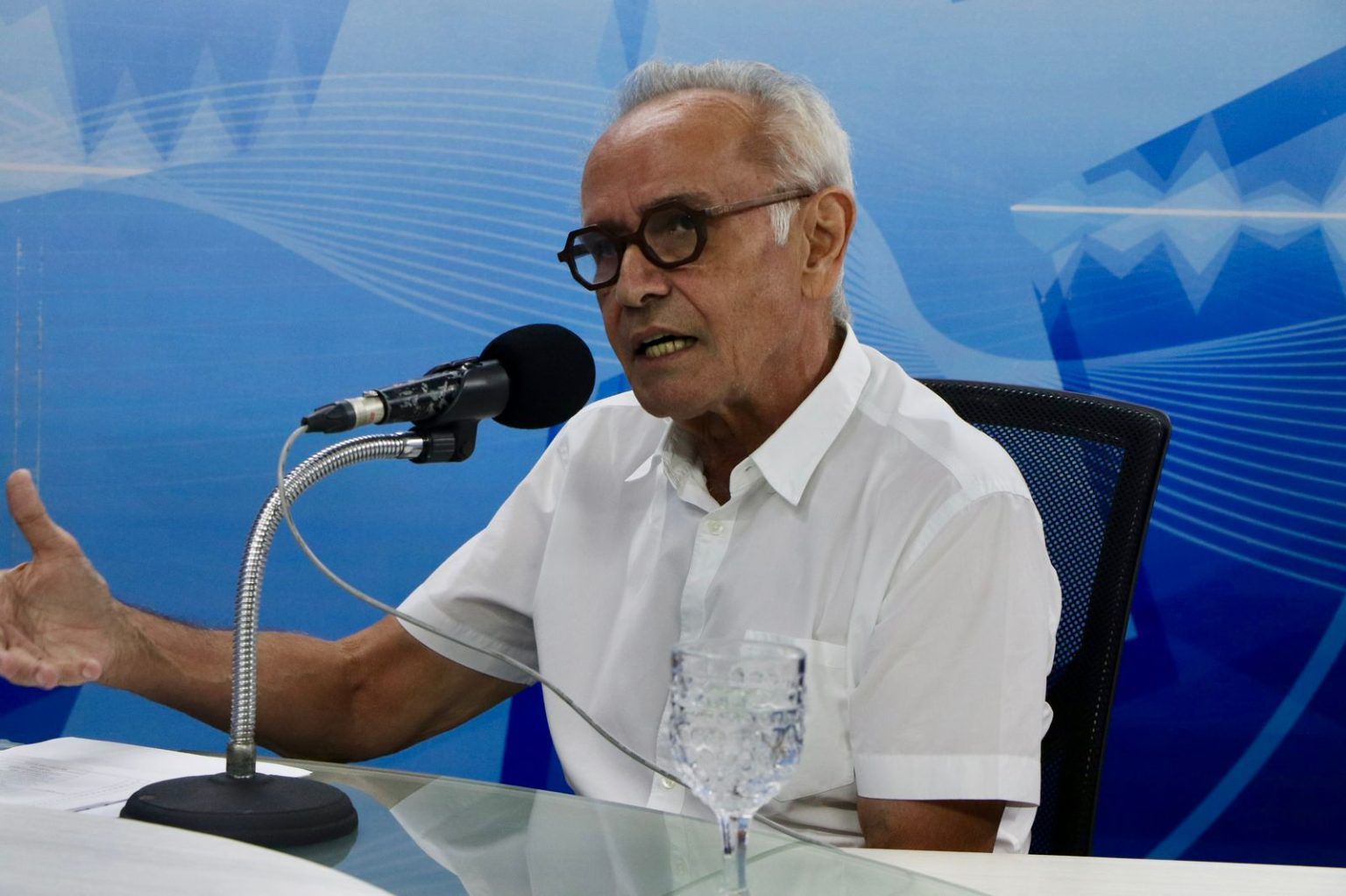 Cícero Lucena alfineta Aguinaldo: \\\\\\\\\\\\\\\'Por que o povo não pode ser ouvido?\\\\\\\\\\\\\\\'
