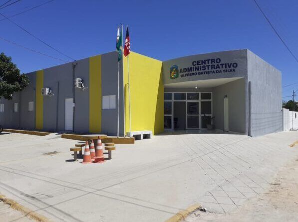 Prefeito Dedé de Zé Paulo inaugura nova Sede da Prefeitura de Santana dos Garrotes