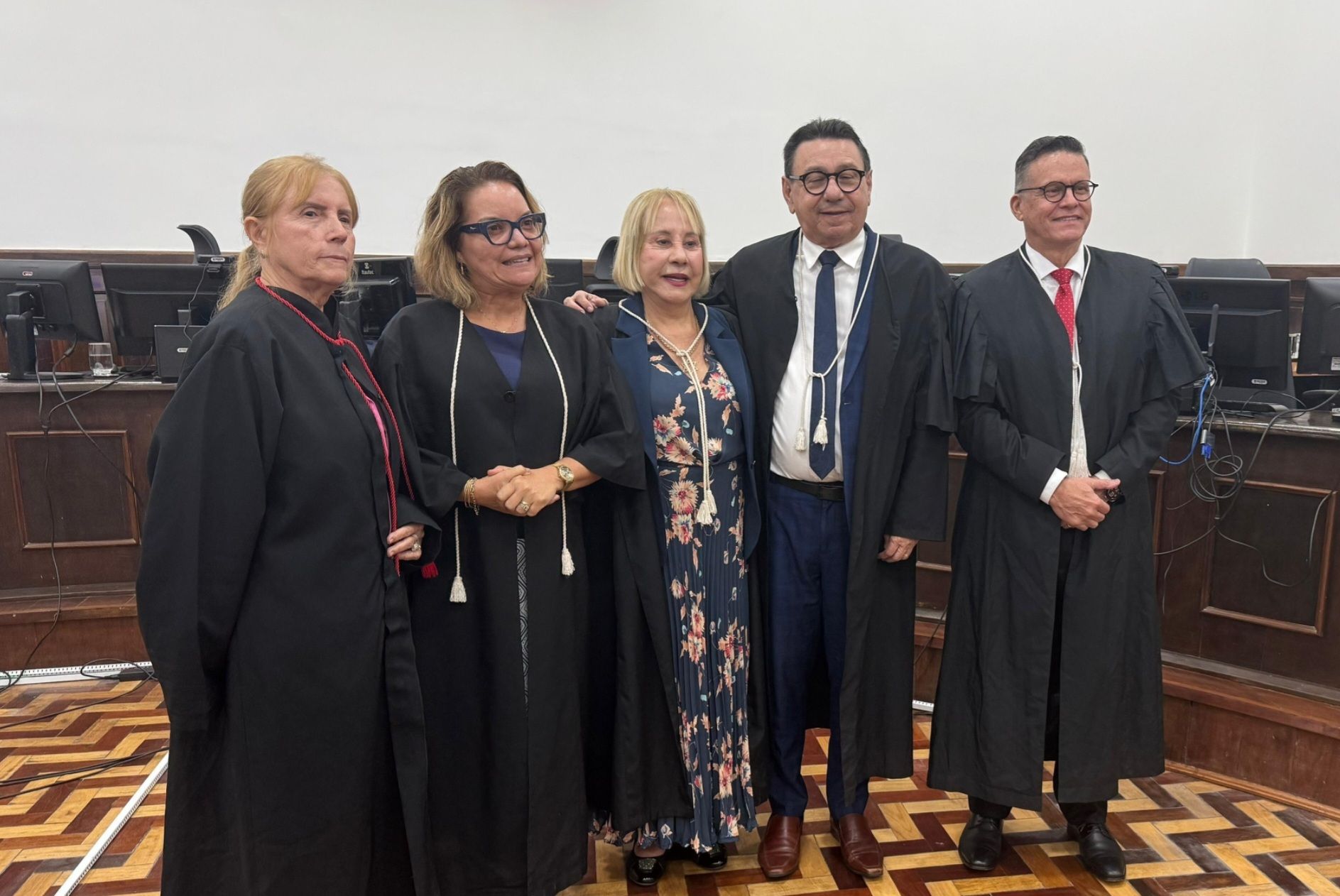Terceira Câmara Cível homenageia juíza Magnogledes Ribeiro