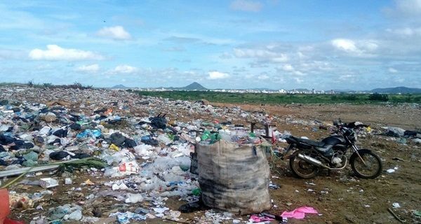 Prefeito de Patos, Bonifácio Rocha, afirma que obras do Aterro Sanitário poderão ser iniciadas ainda este ano