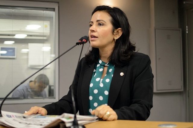 Deputada afirma que existe crise na base do governador João Azevedo: “não sou hipócrita”