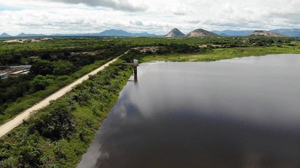 Açude Jatobá, em Patos, tem quase 30% de sua capacidade após chuvas; Veja números