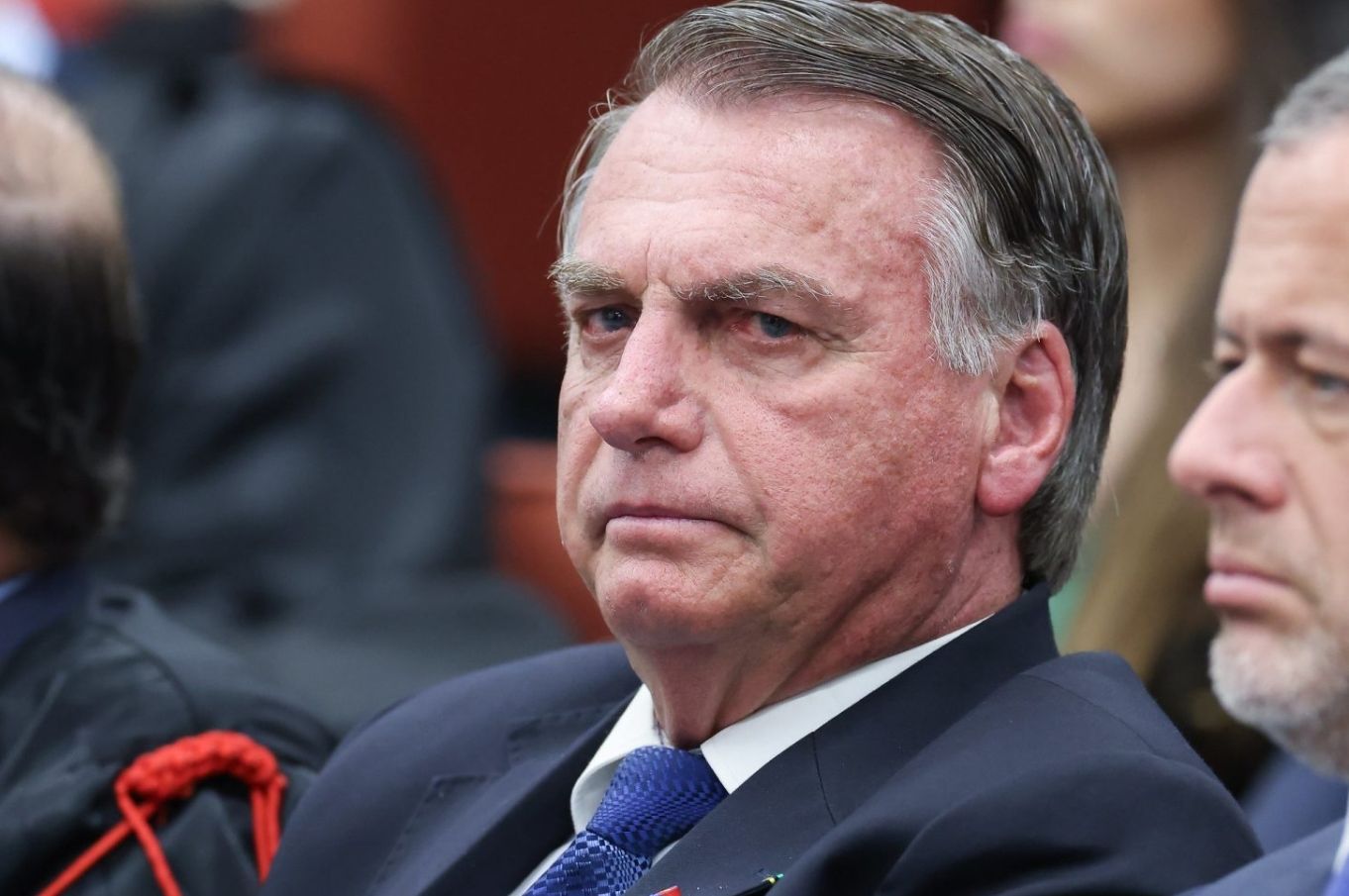 STF: Moraes decreta prisão domiciliar de Jair Bolsonaro e impõe novas cautelares; veja