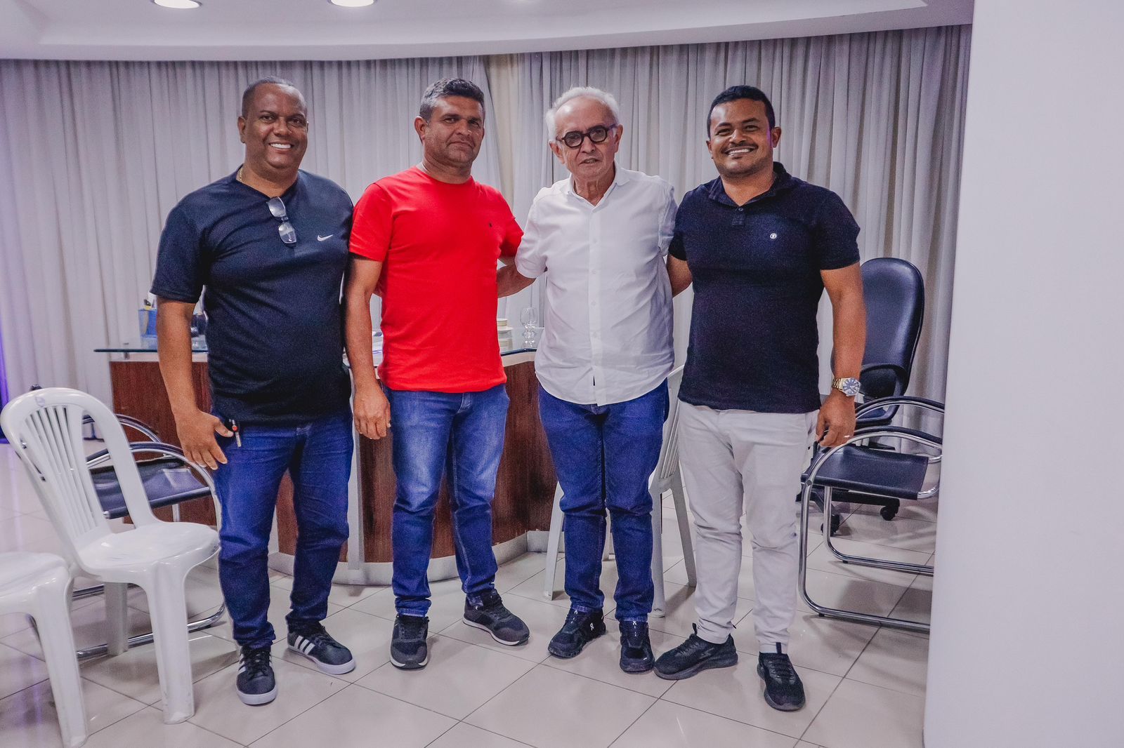 Cícero Lucena recebe apoio de ex-prefeito de Tenório e vereadores de Juarez Távora
