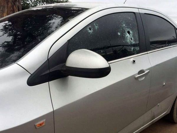 Vereador sofre atentado e tem carro alvejado na Paraíba