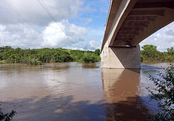 Rio Piancó ultrapassa 4 metros de sua profundidade