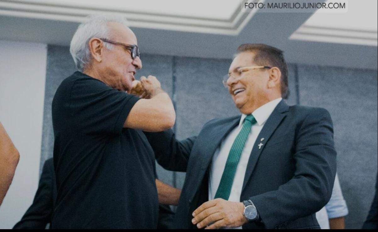 Bomba: após encontro, é selado pacto político entre Adriano Galdino e Cícero Lucena para pleito de 2026; veja vídeo