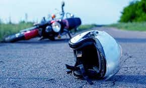 Em Santa Gertrudes: Van atropela duas motos e deixa três feridos de Santa Terezinha; veja