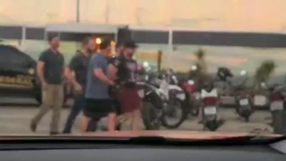 Homem é detido após ameaçar agente da PF com arma falsa e fingir ser policial em Patos