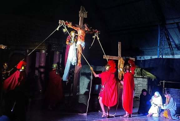 Incentivo a Cultura: Prefeitura de Santa Terezinha apoia a peça teatral A Paixão de Cristo