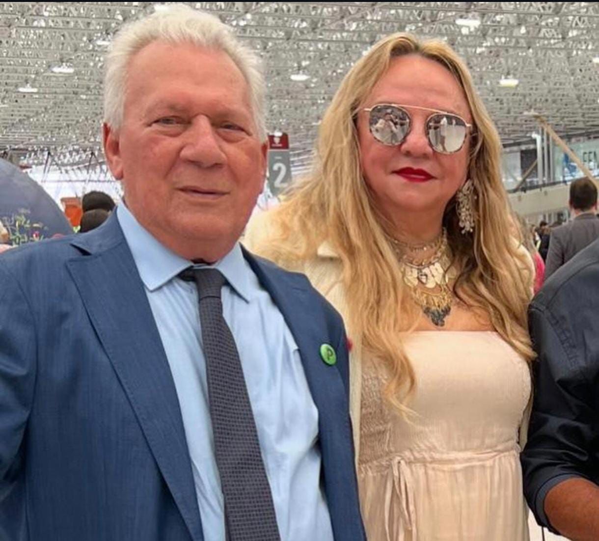Confusão em Cajazeiras: Dra. Paula discorda do líder político e esposo Zé Aldemir e anuncia apoio a João Azevêdo para Senado; veja