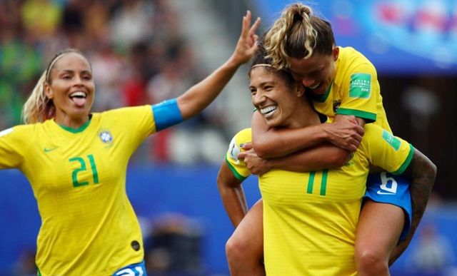 Brasil estreia com vitória na Copa do Mundo Feminina