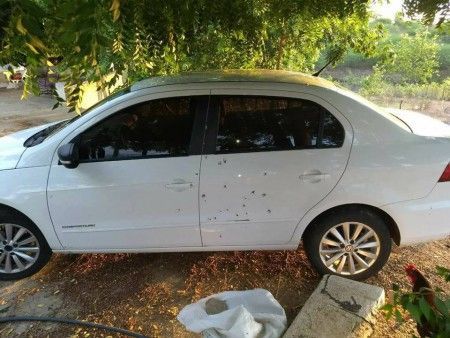 Carro de advogado é alvejado com tiro de espingarda calibre 12, no Vale do Piancó