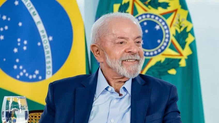 Lula veta trecho na Lei da Ficha Limpa que beneficia político já cassado