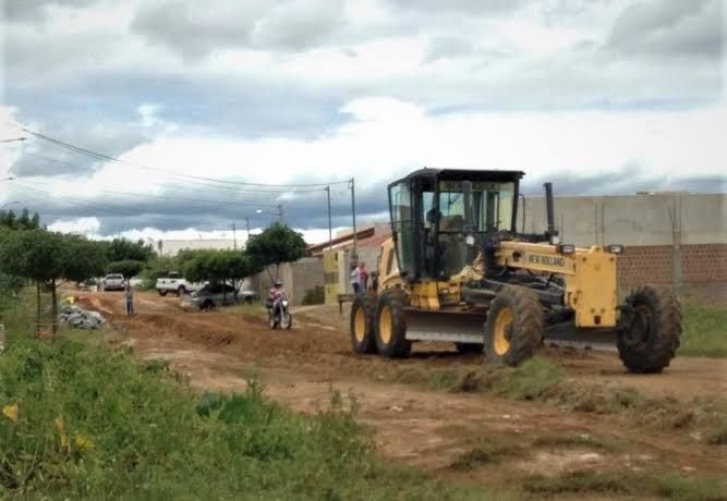 No Noé Trajano: Vereador cobra calçamento da rua Leda Ramalho;veja