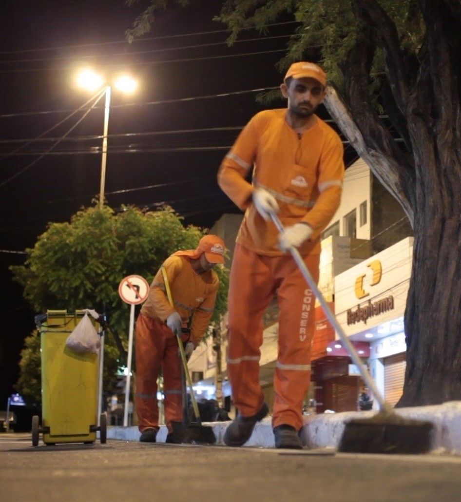 Prefeitura de Patos e Conserv fecham acordo e serviços de limpeza voltarão ao normal nesta terça-feira, (13)