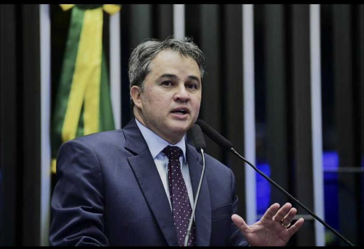 Exclusivo: Efraim Filho nega ao Blog reunião e acordo com Aguinaldo Ribeiro: “Não procede, é fake news”; veja