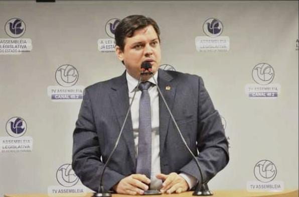 Taciano Diniz diz ao Blog que recebeu convite do MDB e de mais dois partidos, mas decisão de sair ou não do UB vai depender do comando da Federação