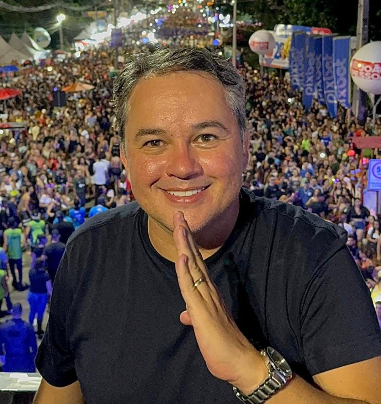 Foguete de Efraim Filho continua sem dar ré - Por Jordan Bezerra 