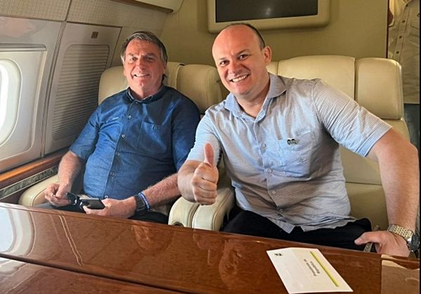 Deputado federal Cabo Gilberto visita ex-presidente Bolsonaro, na sede do PL, em Brasília; Vídeo