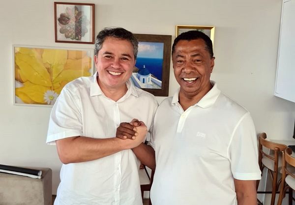 Efraim Filho recebe apoio de Dr. Damião Feliciano e seu grupo para Senado; veja