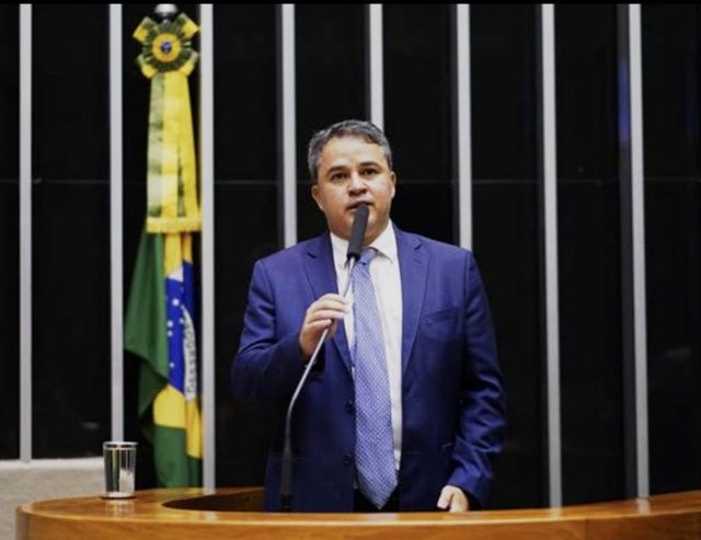 Efraim Filho afirma que sua candidatura ao governo em 2026 é irreversível, o contrário é Fake News; veja
