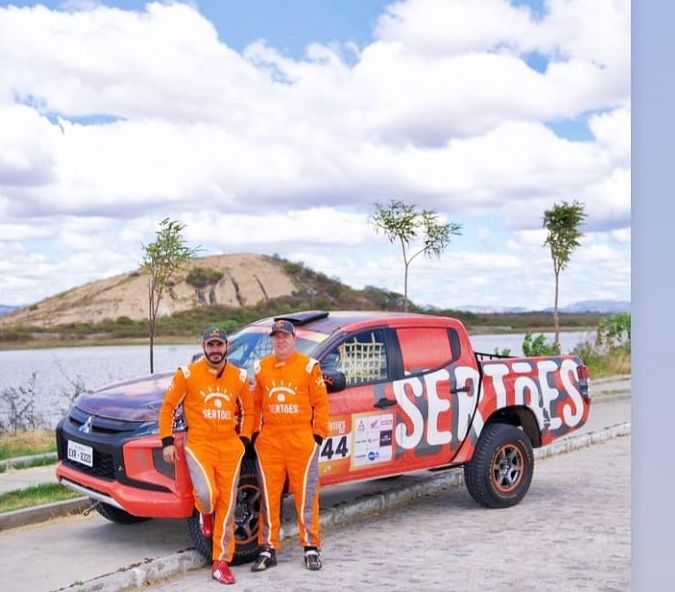 Ex-BBB, Rodolfo participa do Rally dos Sertões e competiu no município de Santa Terezinha neste domingo (15); veja