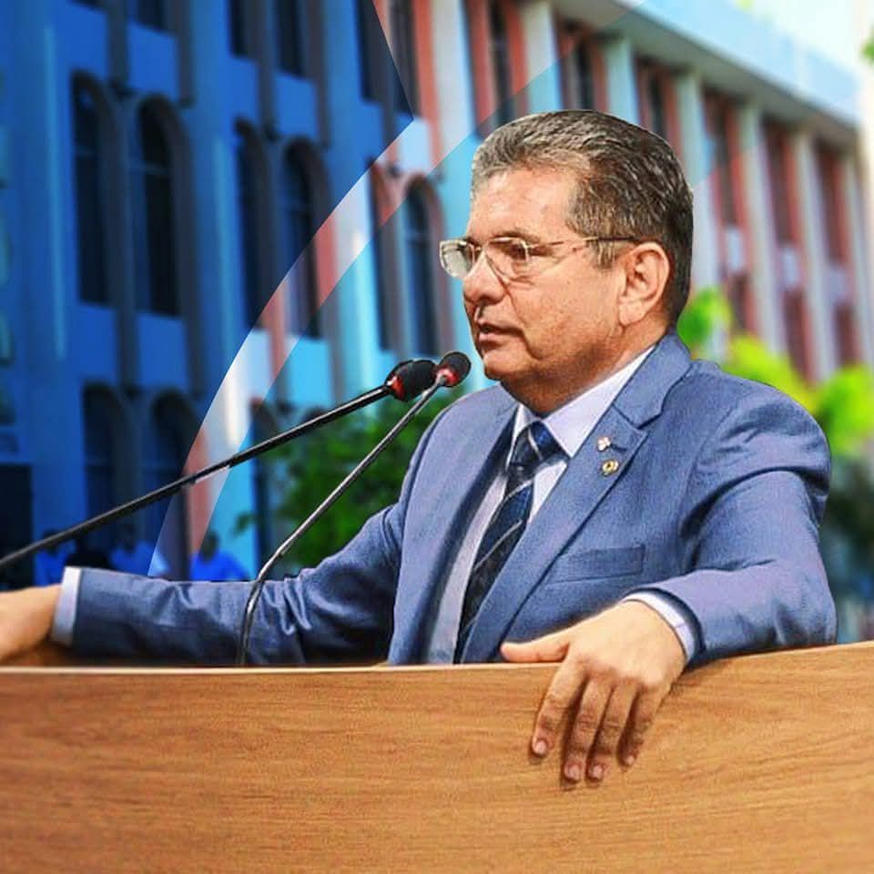 Deputado Adriano Galdino parabeniza Rádio Espinharas; ouça 