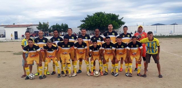 Empresário santerezinhense patrocina o uniforme do América da Quixaba