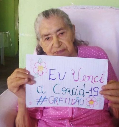 Mãe do jornalista Marcos Oliveira, dona Moza, vence a Covid-19, aos 94 anos   