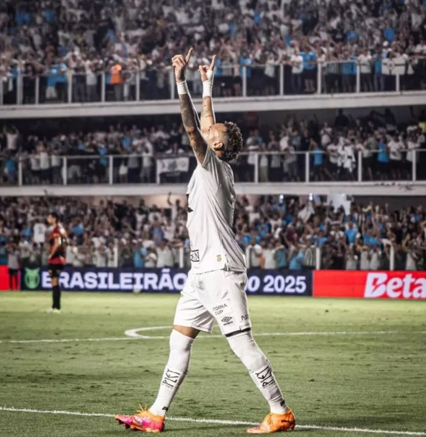 Em noite de gala de Neymar, Santos vence Sport e deixa zona de rebaixamento do Brasileirão