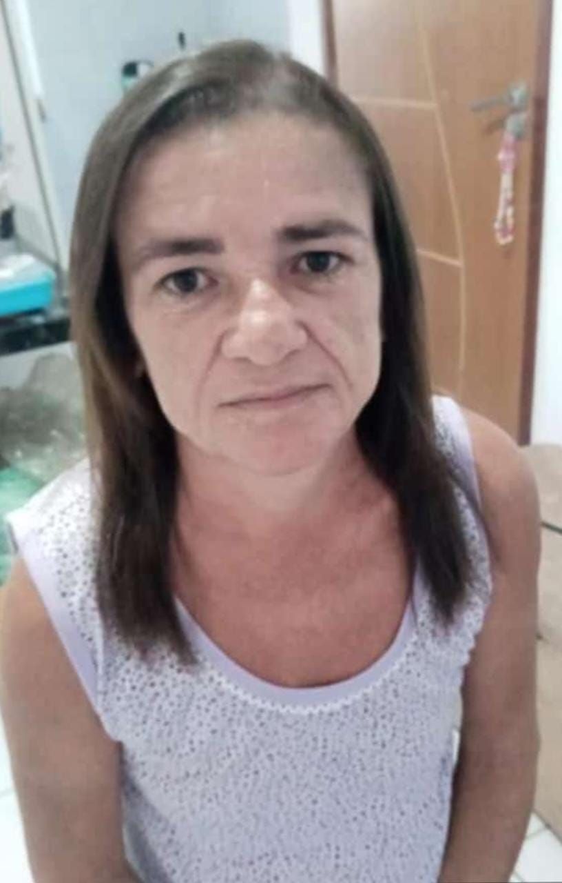 Luto em Santa Terezinha: Falece Sandra de Oliveira Souza, aos 47 Anos, Deixando Legado de Amor e Lembranças