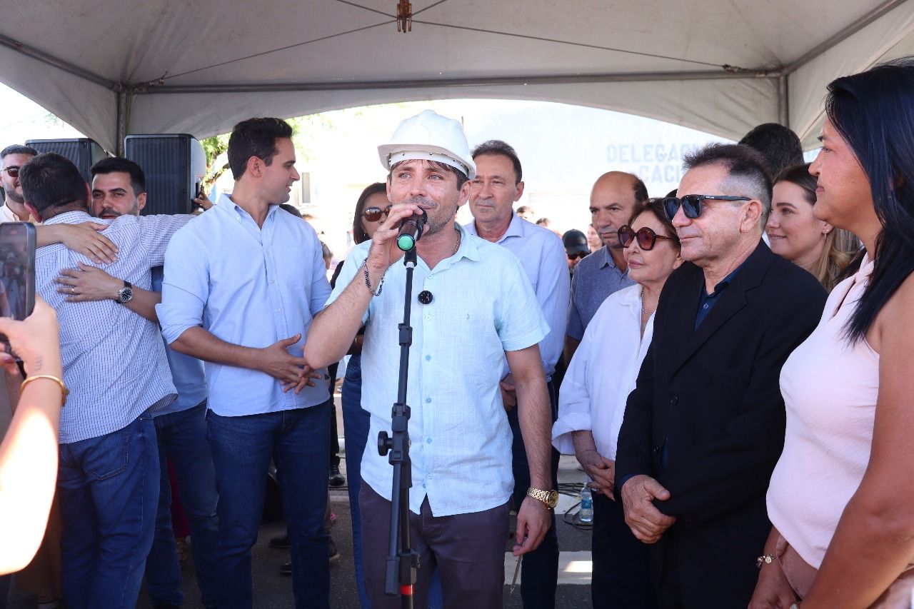 \'Quem faz o bem, colhe o bem\', dispara prefeito Heitor Campos em visita do vice-governador à Cacimba de Areia