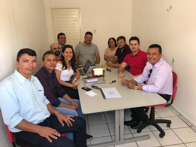 Vereadores de Santa Terezinha, Francisco Bezerra e Edcarlos  e mais parlamentares da Região Metropolitana de Patos se reúnem e planejam congresso 