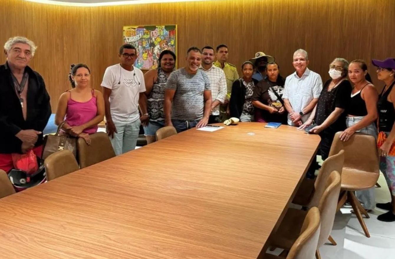 Prefeito Nabor se antecipa à manifestação de isoposeiros e atende reivindicações após reunião que terminou em clima de forró