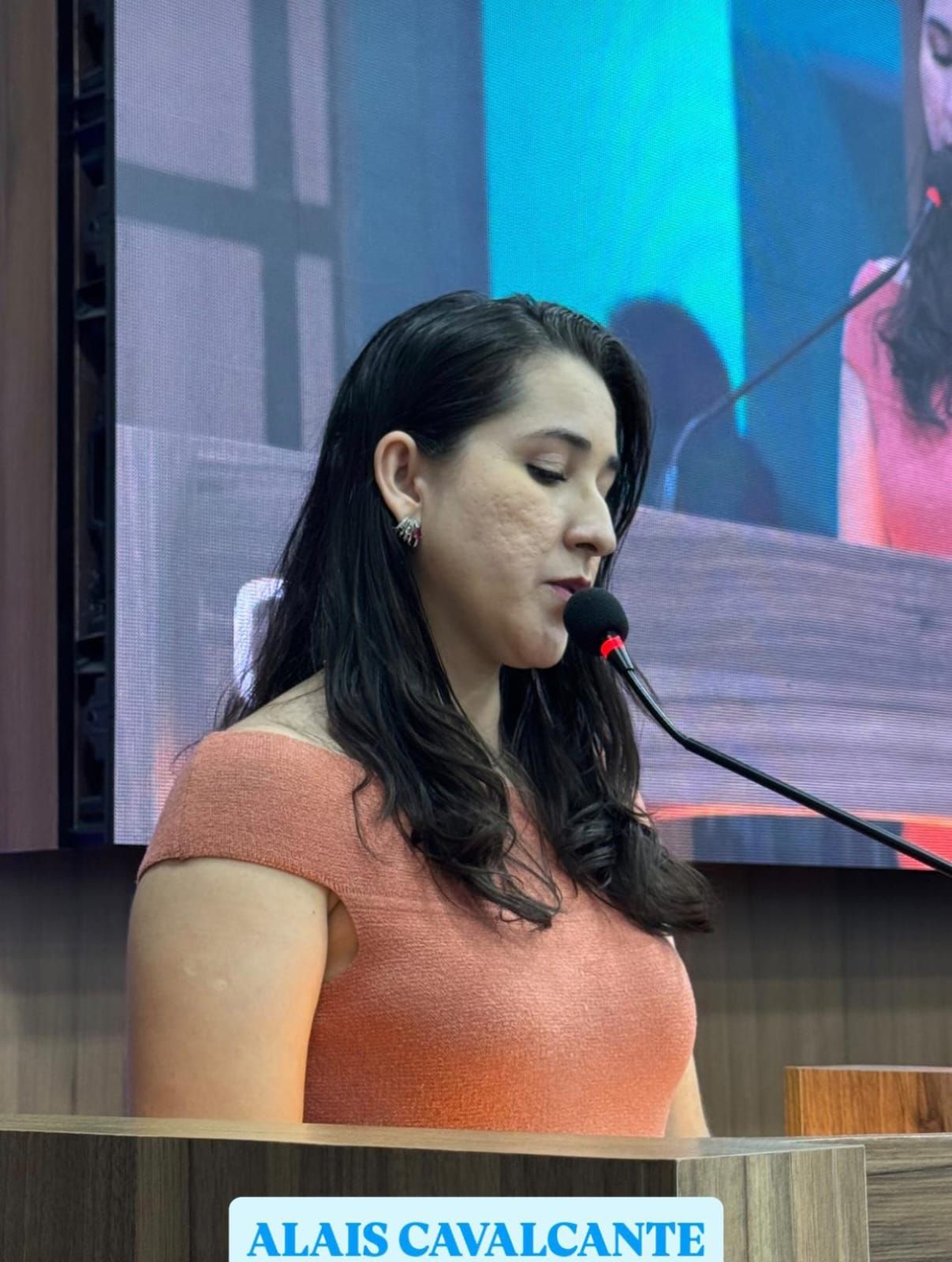 Diretora da Rádio Espinharas de Patos comenta sessão em homenagem na Câmara de Vereadores; Ouça detalhes