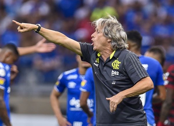 Jorge Jesus elogia vitória do Flamengo e reclama de convocados: \