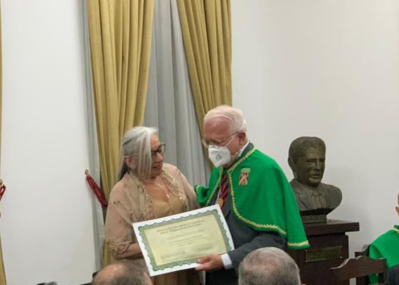 Reconhecimento: médica patoense Dra.Valdecira Lilioso é agraciada com medalha pela Academia Pernambucana de Medicina; veja vídeo