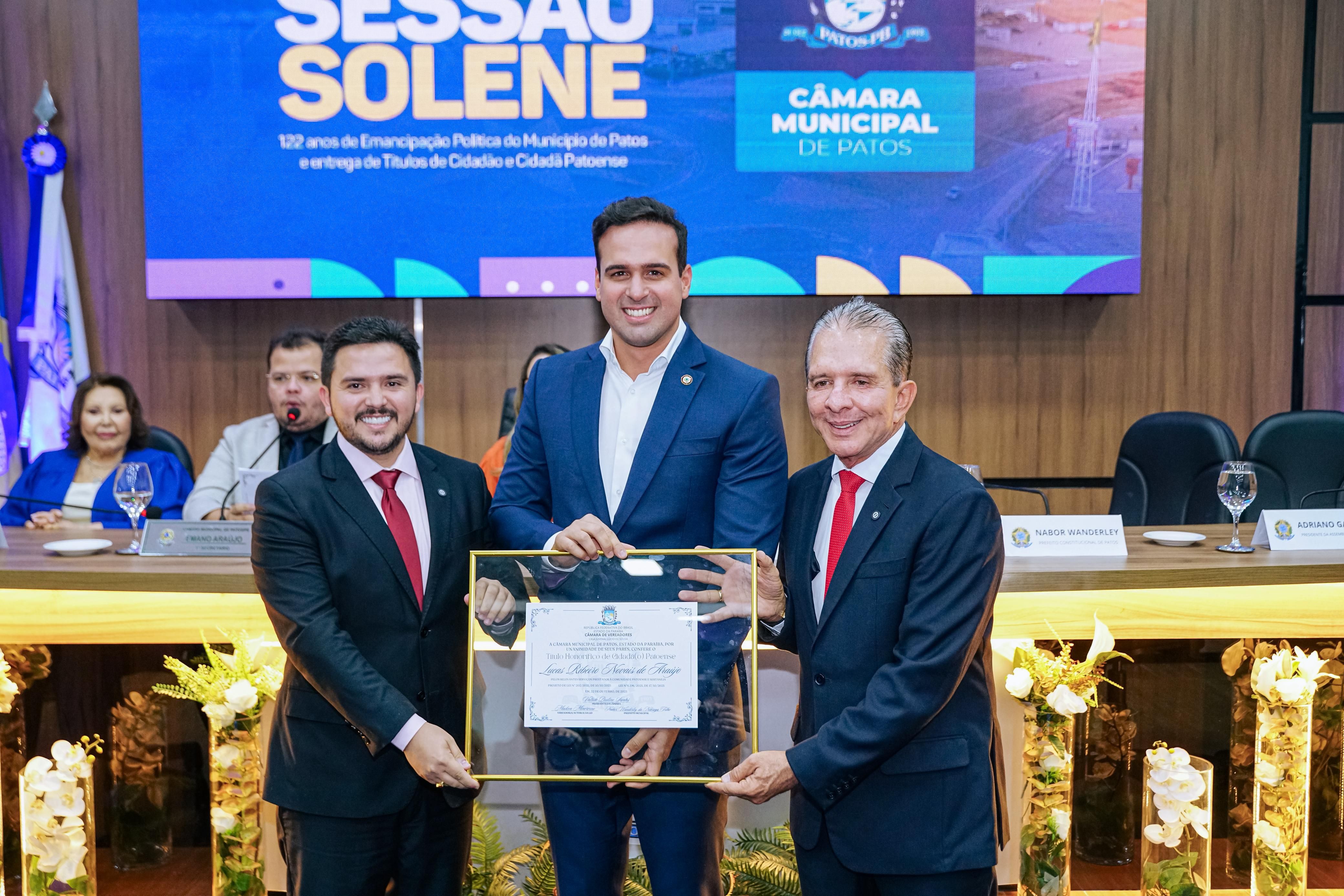 Em Patos, Lucas Ribeiro recebe título de cidadão e ressalta compromisso com o município